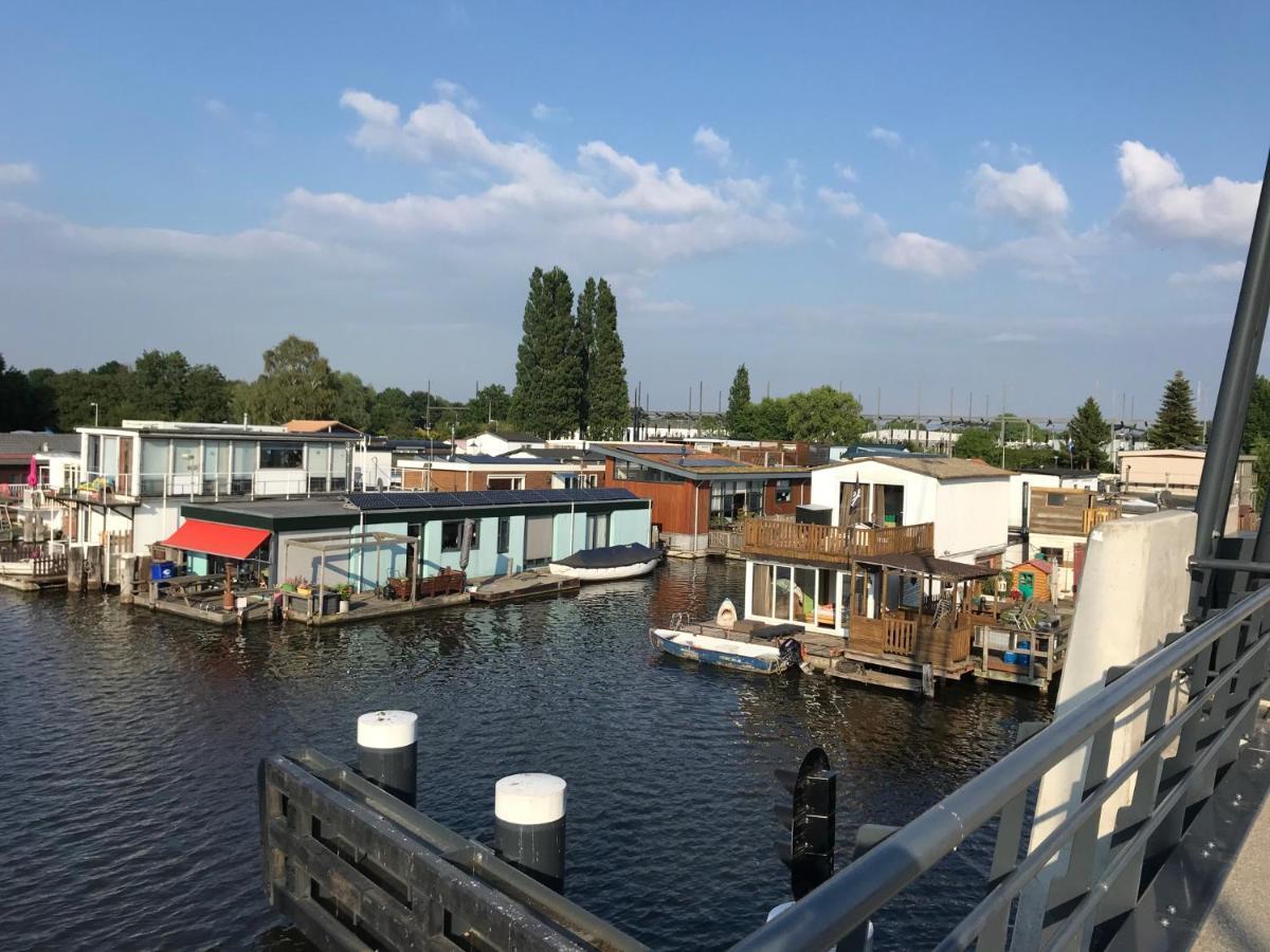 Houseboat Apartment With Water Terrace, Free Parking, Free Bikes & Fast Wifi Amsterdam Exteriör bild