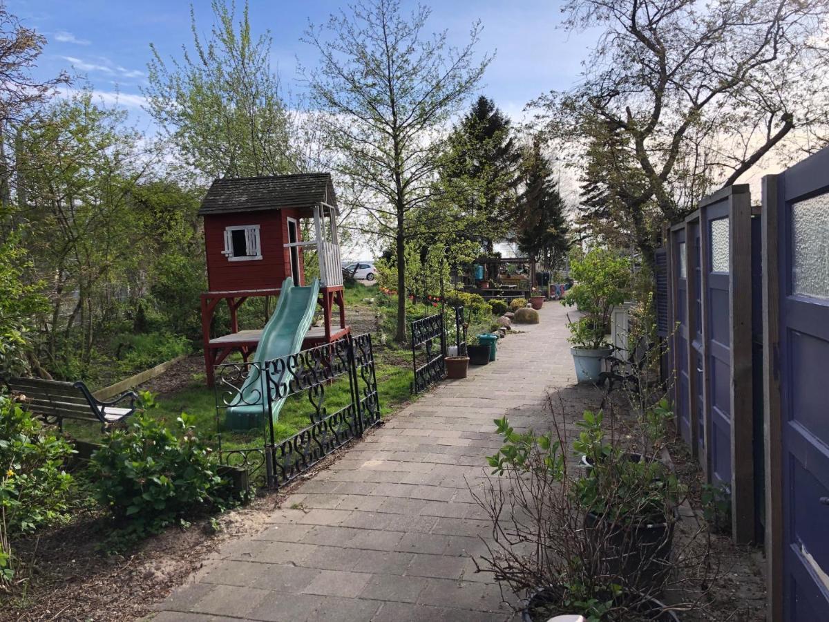 Houseboat Apartment With Water Terrace, Free Parking, Free Bikes & Fast Wifi Amsterdam Exteriör bild